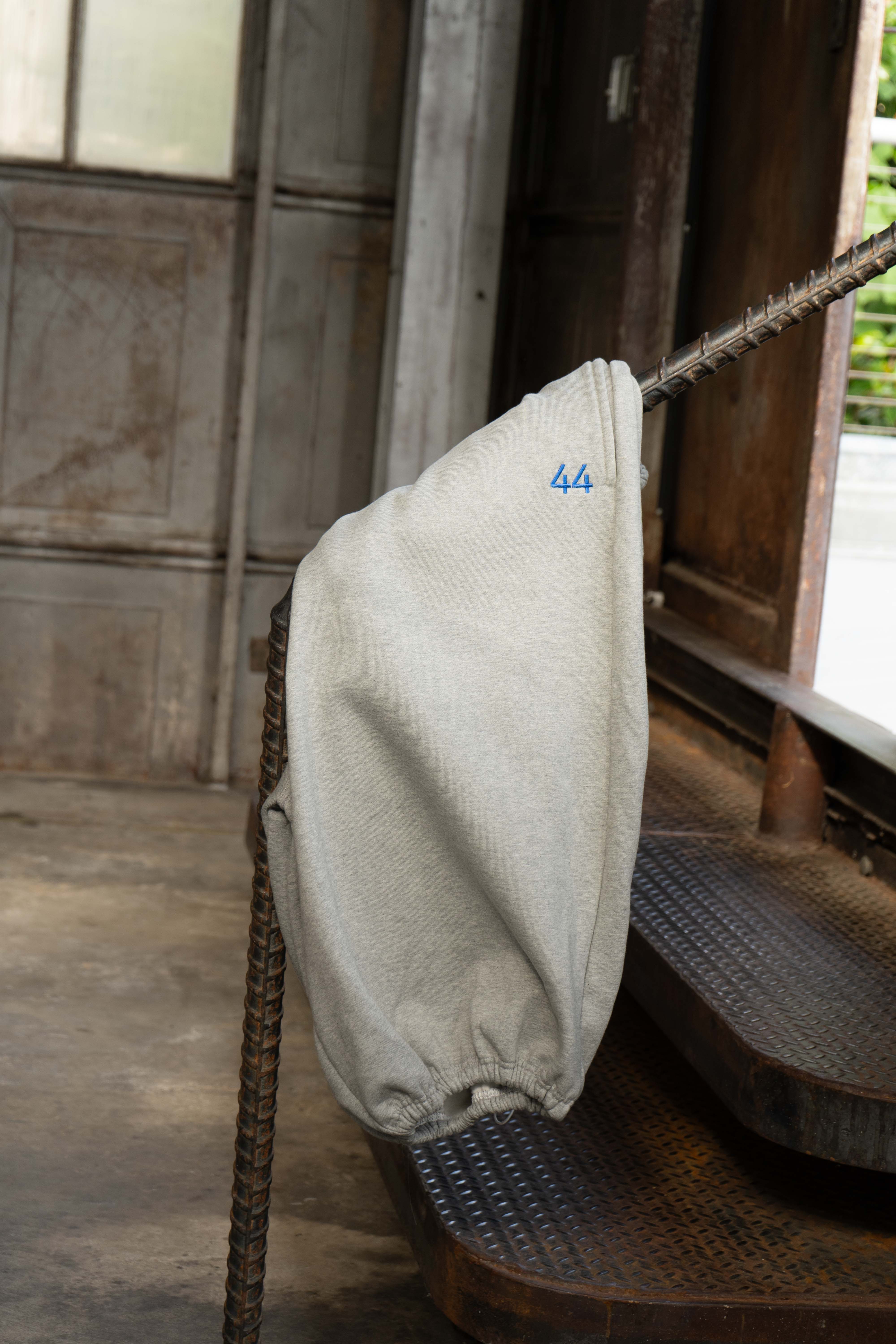 Issued Short. 44 - Neutral/Blue