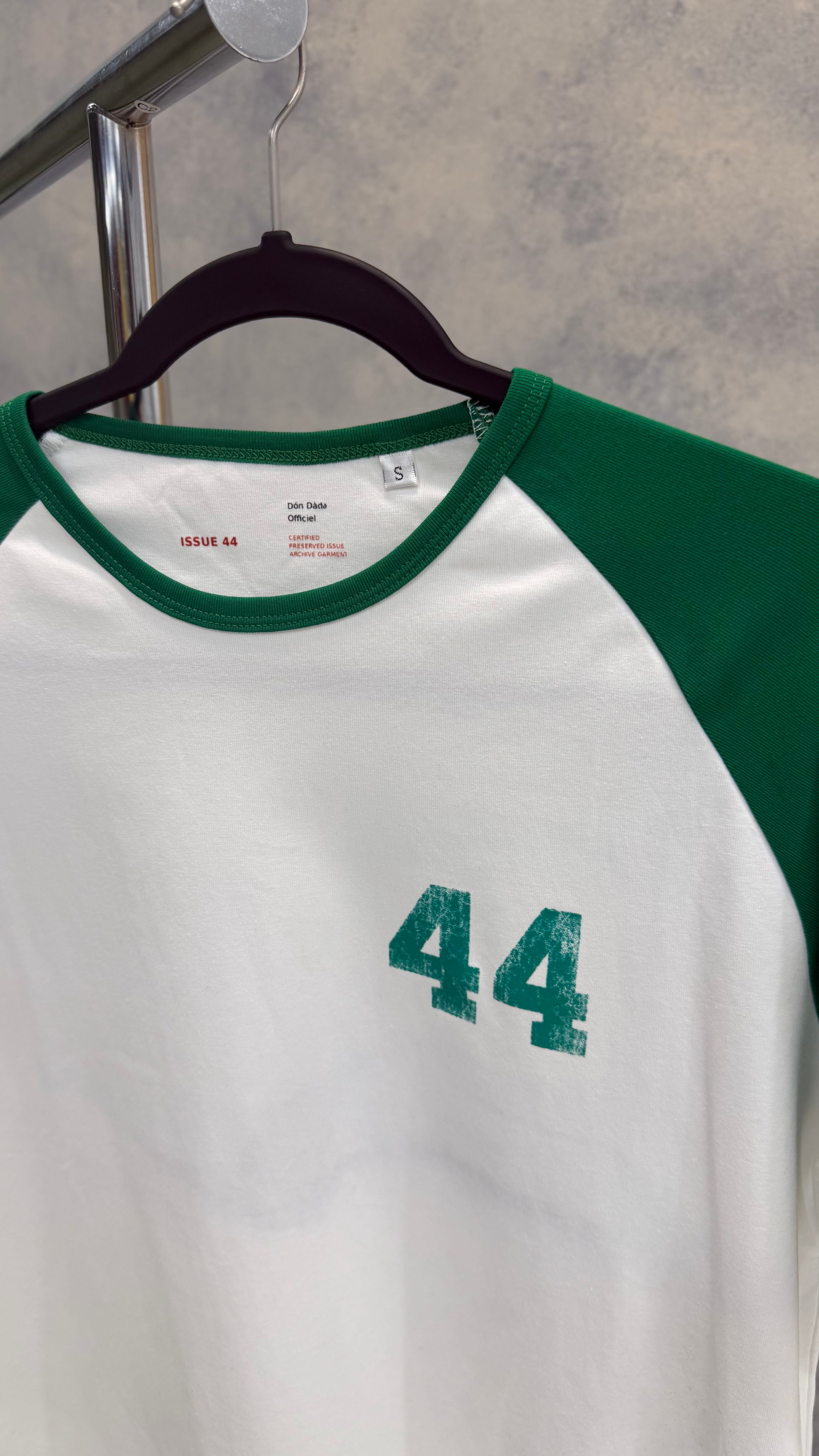 FIELD 44 RAGLAN TEE