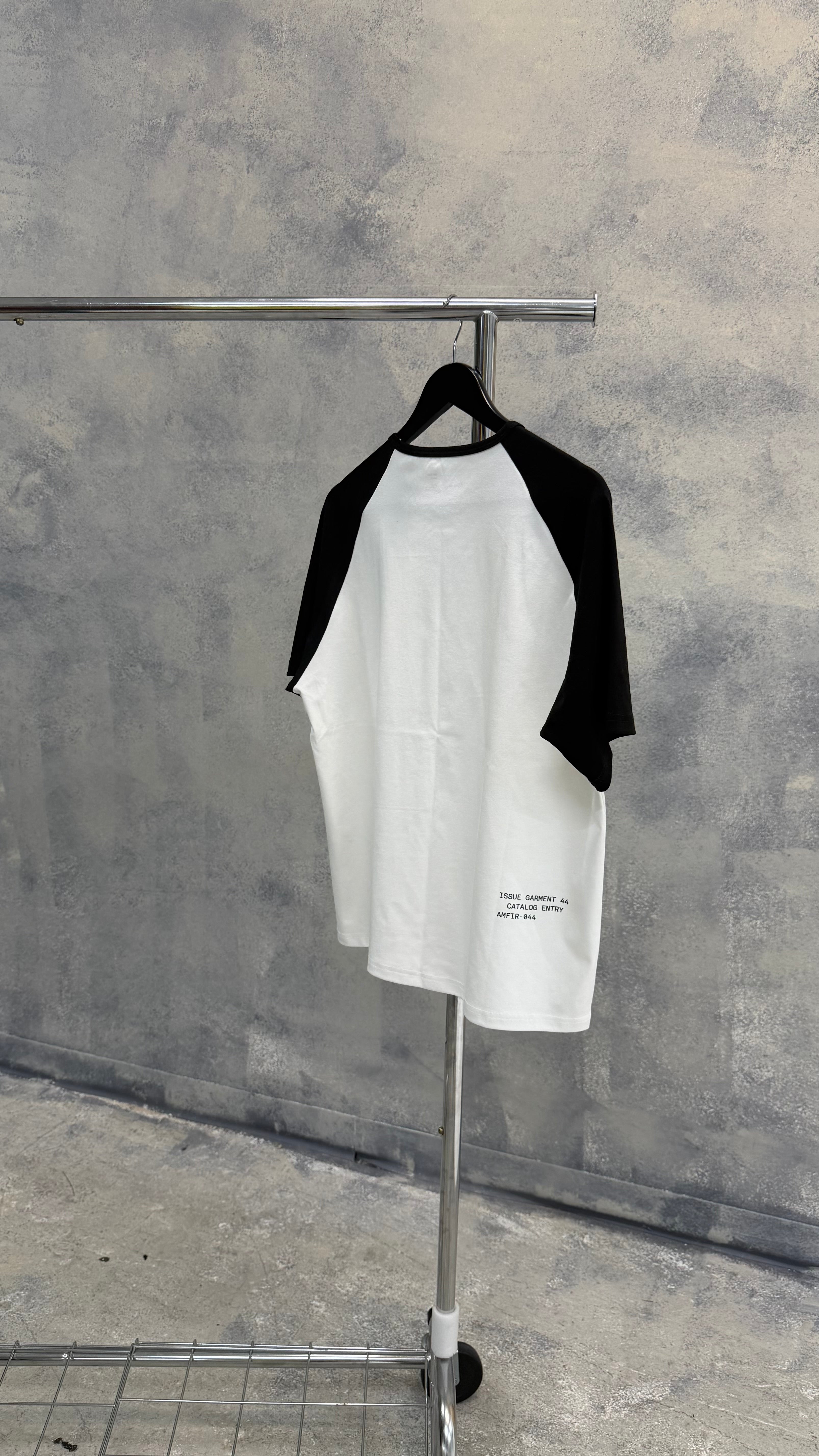 FIELD 44 RAGLAN TEE