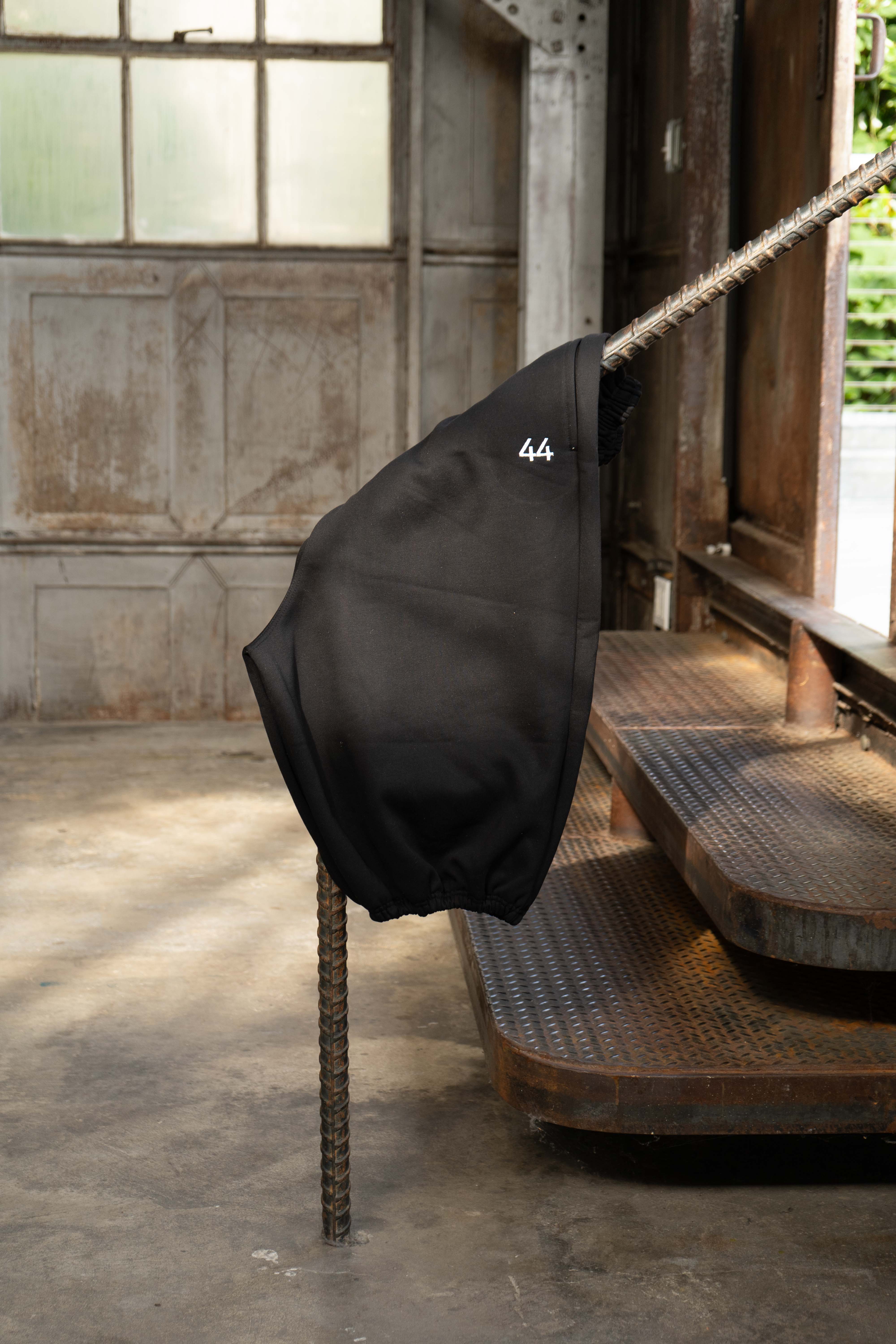 Issued Short. 44 - Black