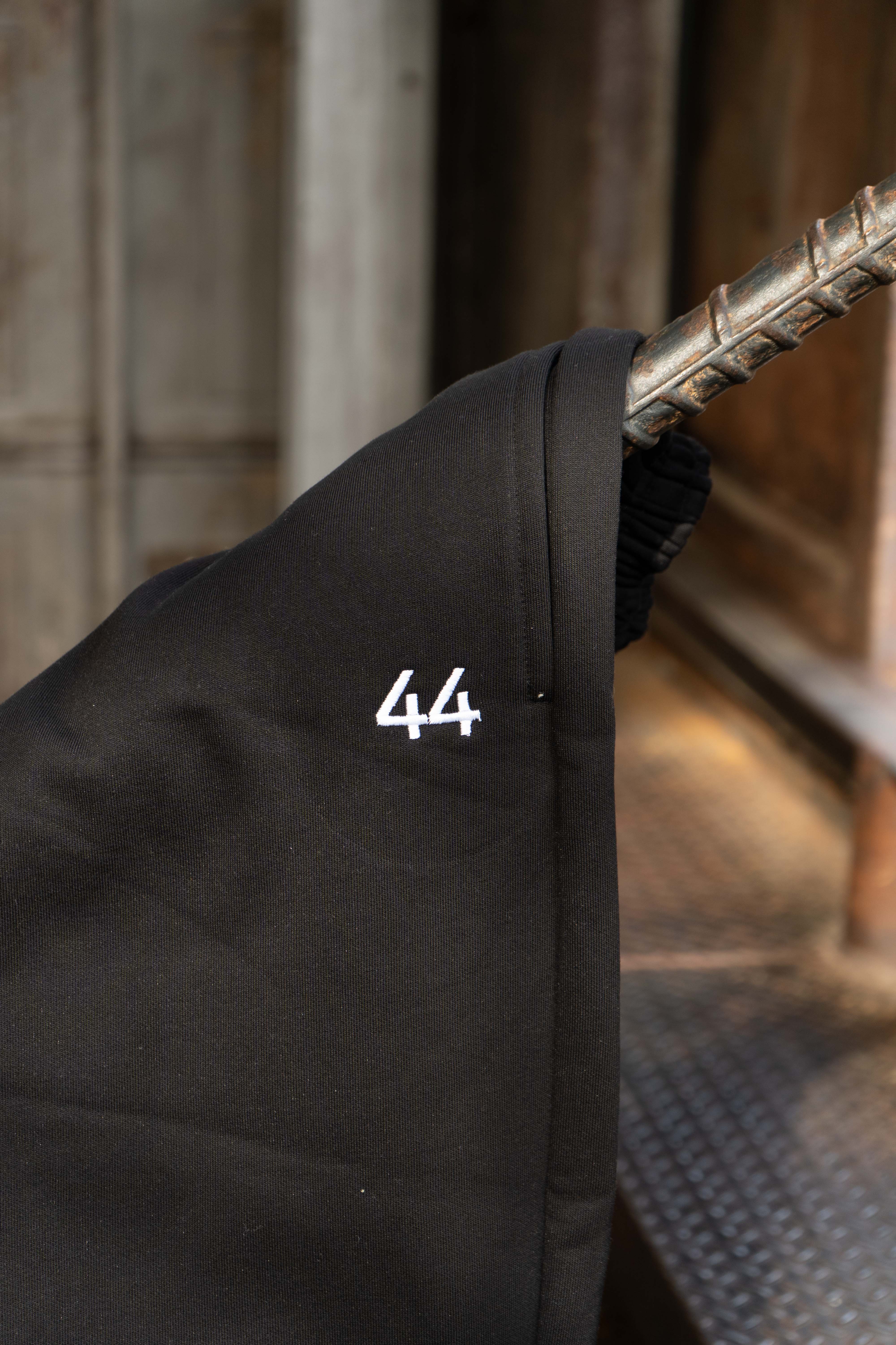 Issued Short. 44 - Black