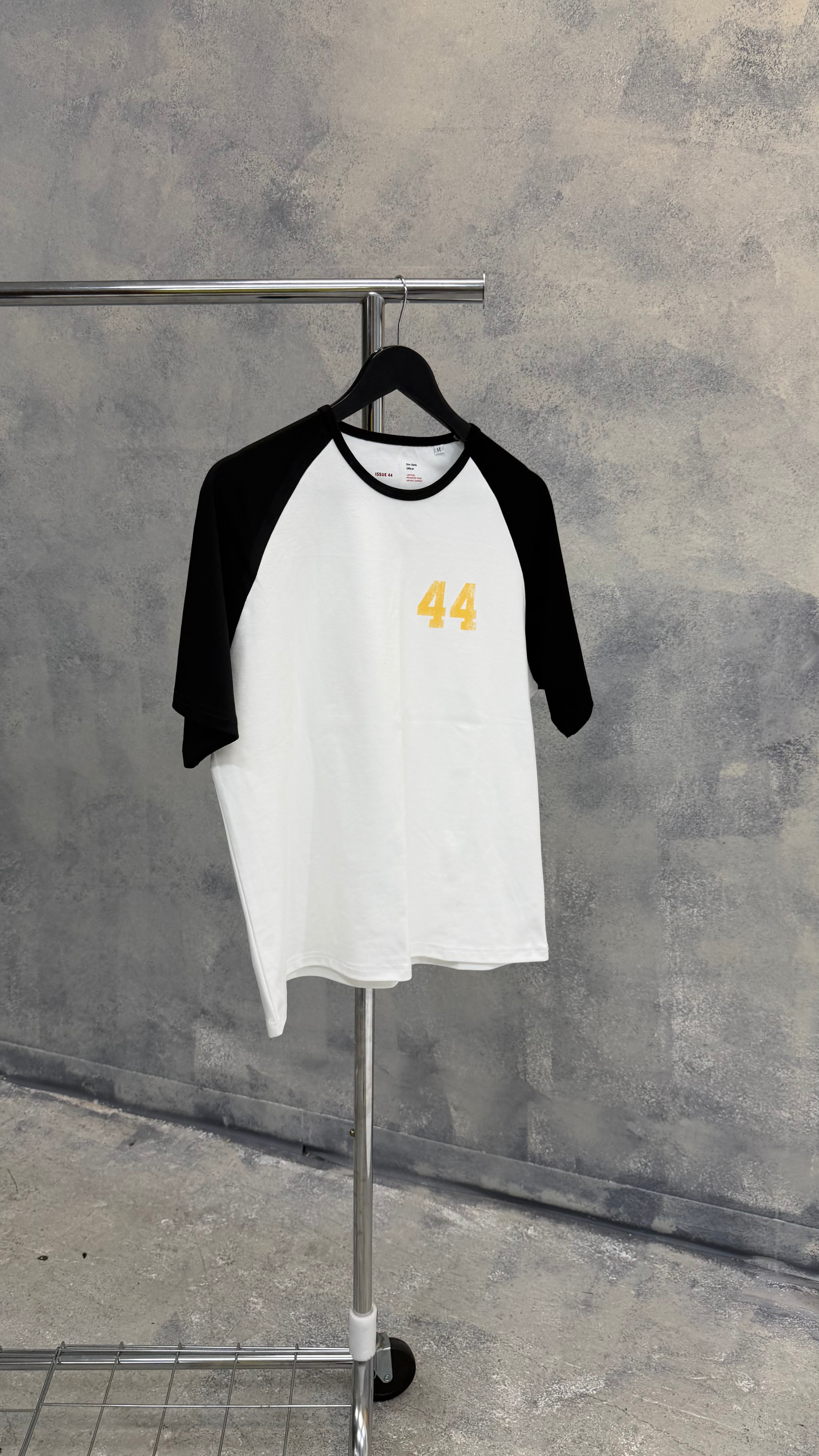 FIELD 44 RAGLAN TEE