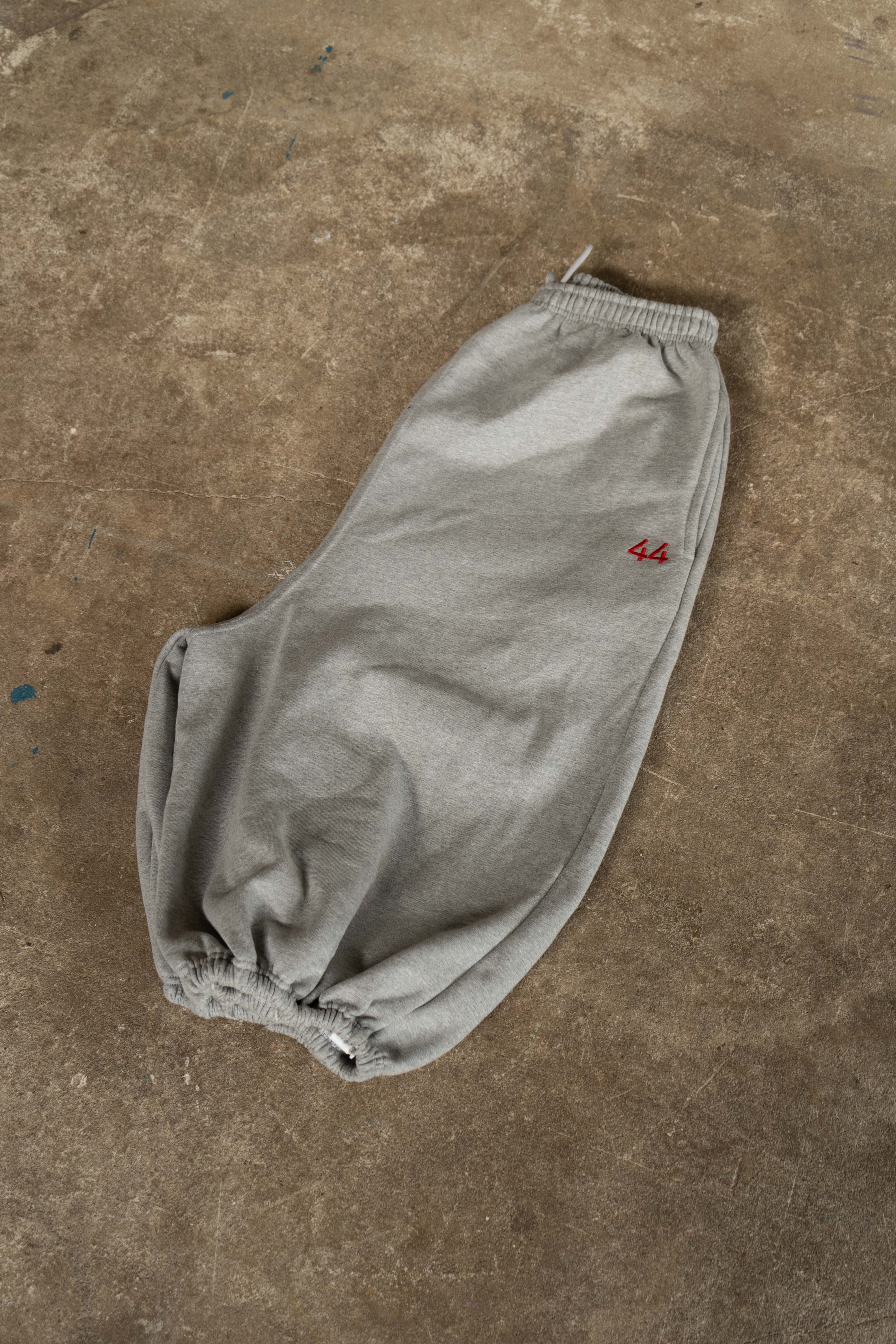 Issued Short. 44 - Neutral/Red