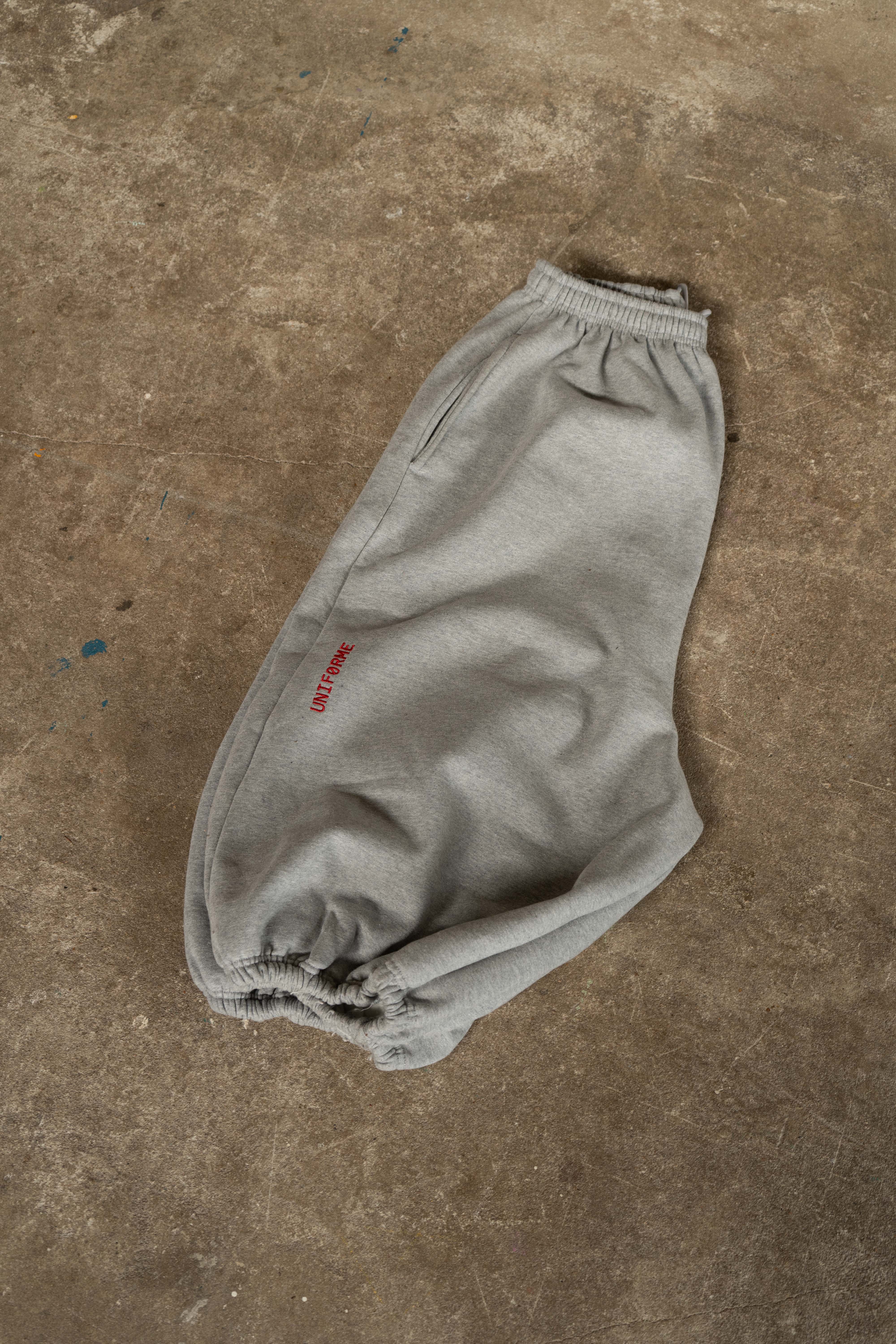 Issued Short. 44 - Neutral/Red